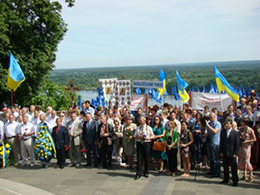 22 травня 2013року  на Чернечій горі у Каневі відбулися заходи з нагоди 152-ї річниці перепоховання Тараса Шевченка. У заходах взяли участь голова районної ради Микола Смірнов, голова районної державної адміністрації Олег Костиря