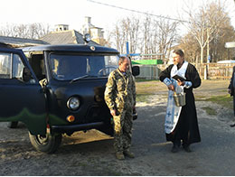 СПІЛЬНИМИ ЗУСИЛЛЯМИ  ГРОМАДСЬКОСТІ, БІЗНЕСУ ТА ВЛАДИ ЛЕСЬКІВЧАНИ ВІДПРАВИЛИ НА ПЕРЕДОВУ АВТОМОБІЛЬ 