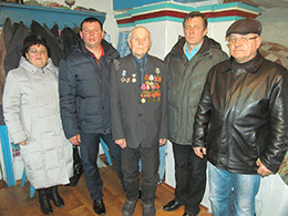 ВІТАЛИ ВЕТЕРАНА З 90 РІЧНИМ ЮВІЛЕЄМ