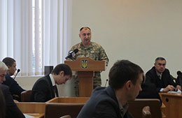 Призов на строкову службу триває
