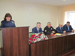 Жінок вітали зі святом весни, чарівності й любові !