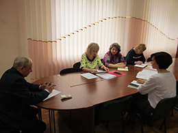 З виконавчим апаратом районної ради обговорено питання підготовки до позачергової сесії