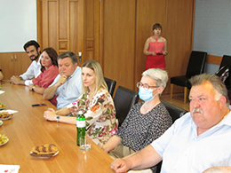 Обдаровану молодь відзначили на засіданні круглого столу з нагоди Дня Конституції України та Дня молоді