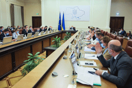 Уряд схвалив постанови, що розширюють перелік адміністративних послуг, які громадяни можуть отримати через ЦНАП