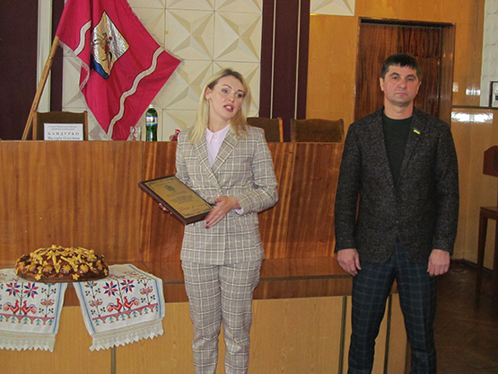 Депутати Черкаської районної ради провели позачергову сесію 